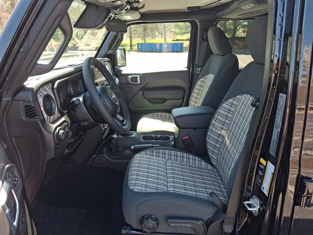 New 2026 Jeep Wrangler SUV