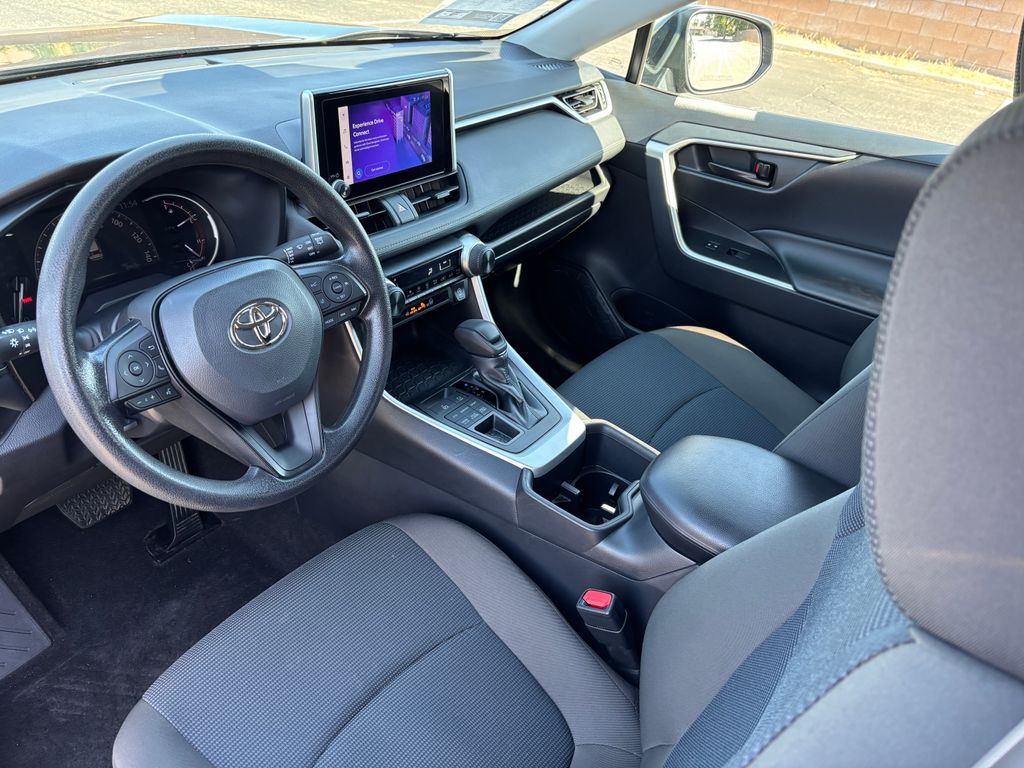 Thumbnail: 2023 Toyota RAV4 - 9