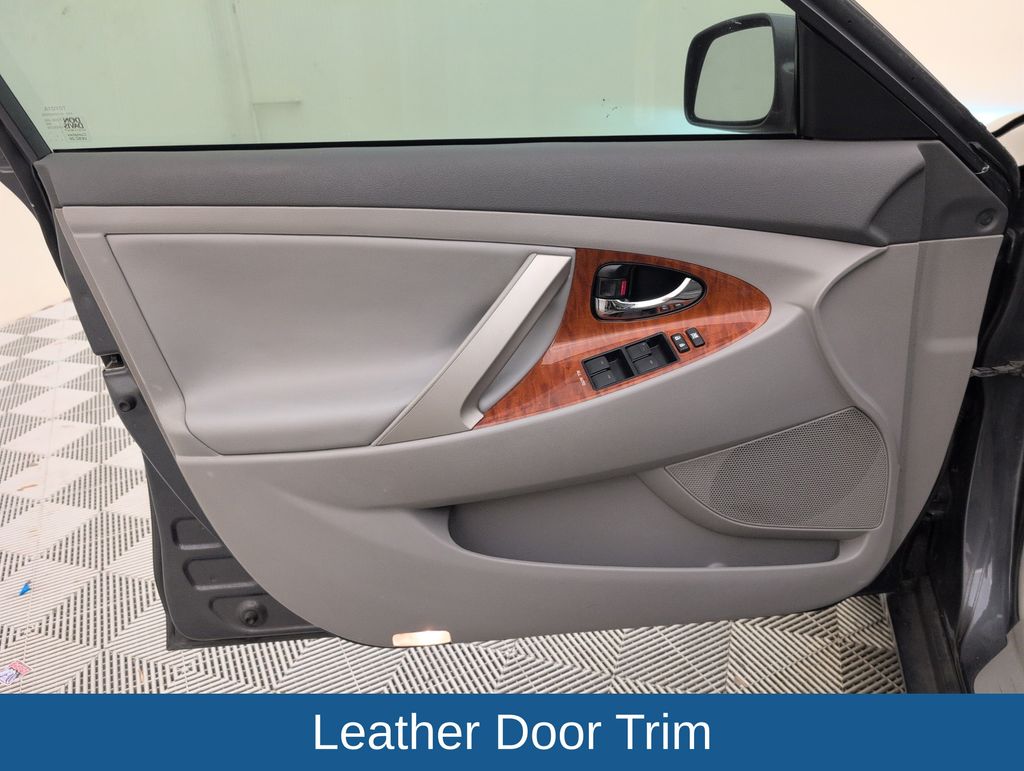 Used 2011 Gray Toyota Base image 33