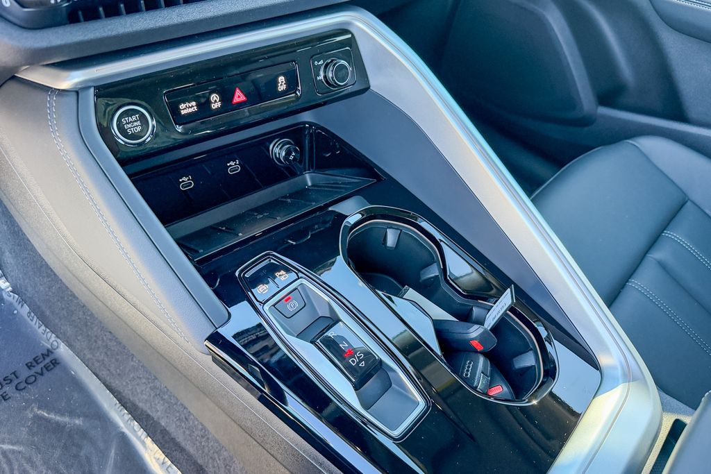 New 2025 White Audi 2.0T Premium image 20