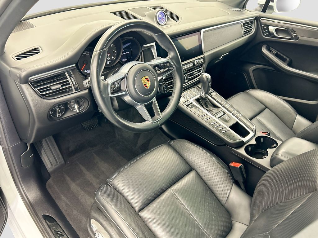 Thumbnail: 2021 Porsche Macan - 9