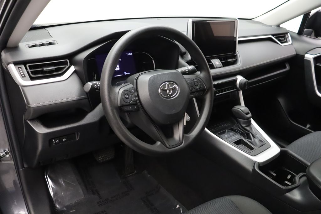 2023 Toyota RAV4 LE 15