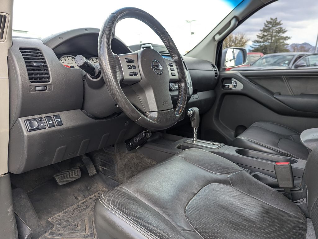 2014 Nissan Frontier PRO-4X 15