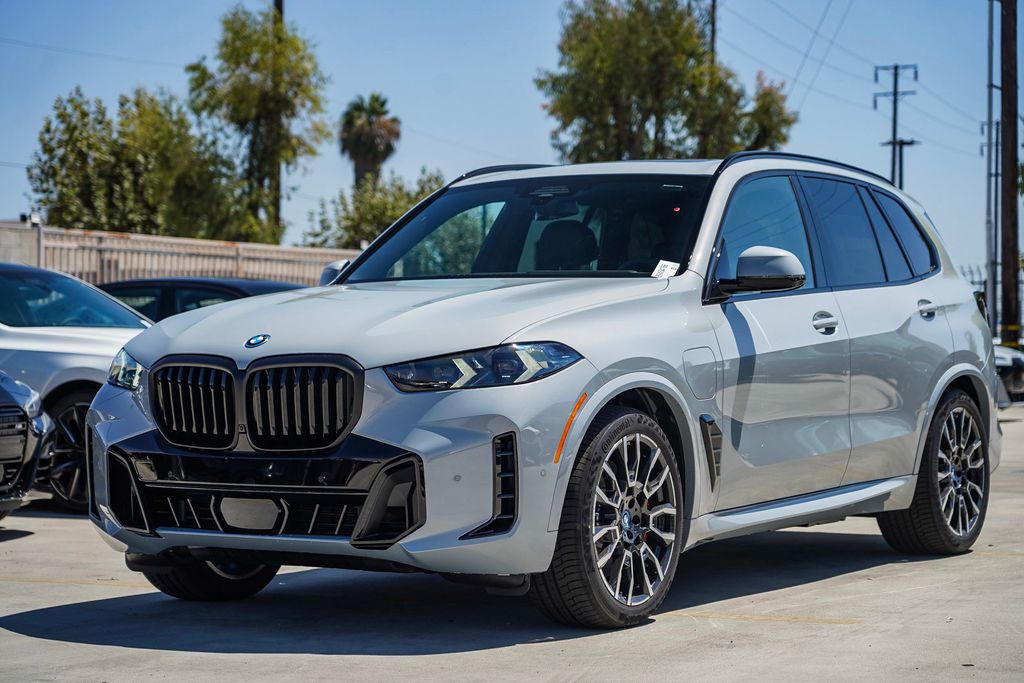 2025 BMW X5 xDrive50e 5