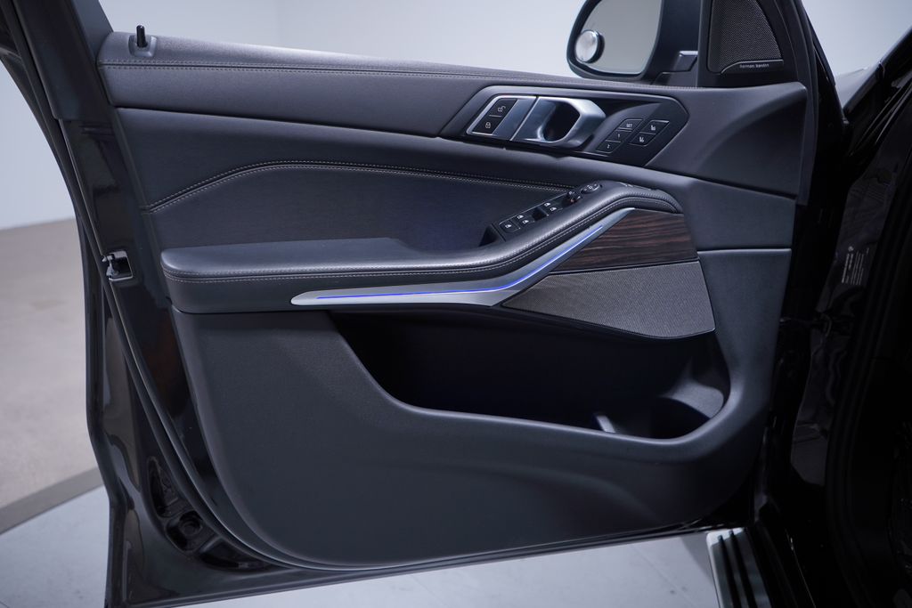 Thumbnail: 2024 BMW X5 - 16
