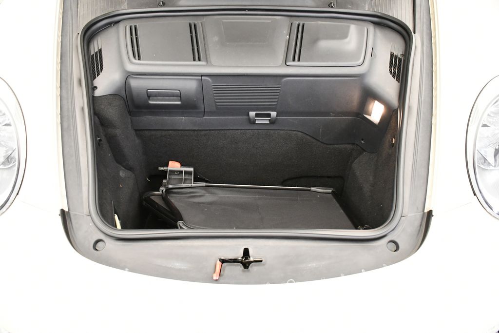 Thumbnail: 2009 Porsche 911 - 21