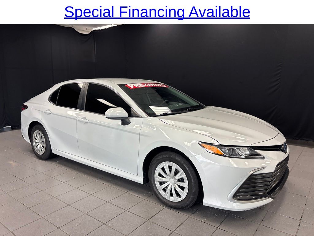 2022 Toyota Camry Hybrid LE FWD