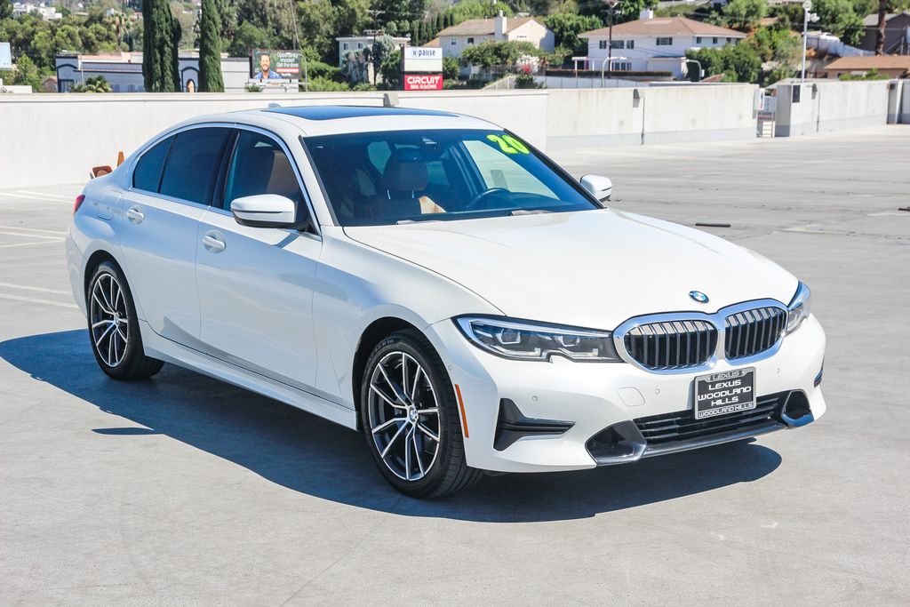 Used 2020 White BMW 330i image 3