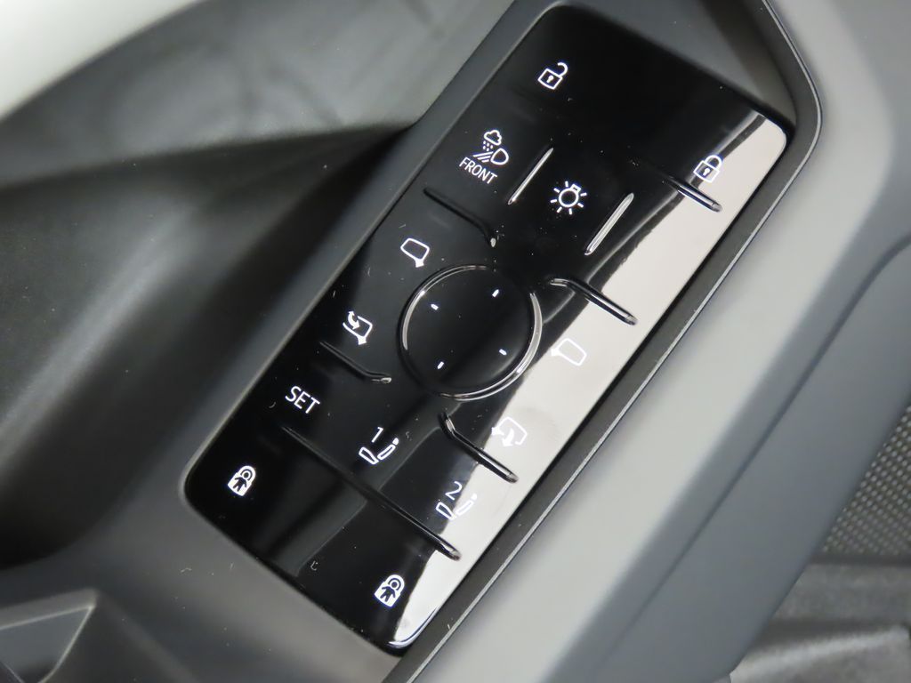 Thumbnail: 2025 Audi Q5 - 29