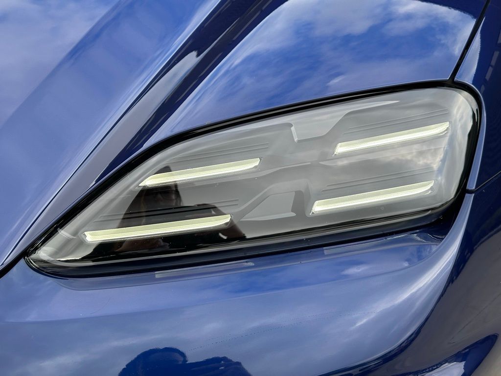 Thumbnail: 2025 Porsche Macan - 13