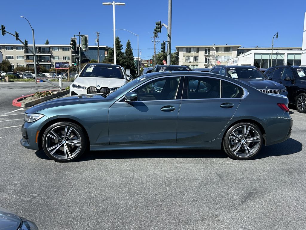 Thumbnail: 2021 BMW 3 Series - 2
