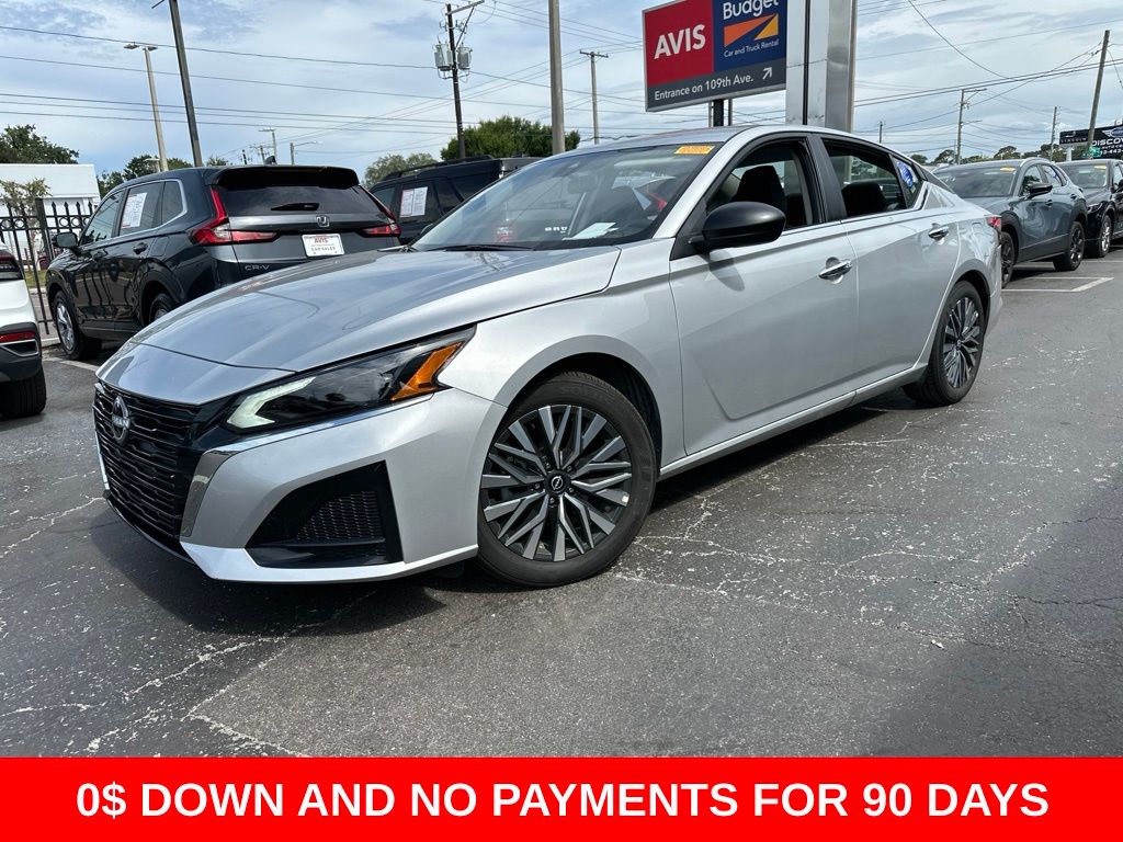 Silver 2025 Nissan Altima 2.5 SV FWD Sedan Front-Wheel Drive Continuously Variable Transmission
