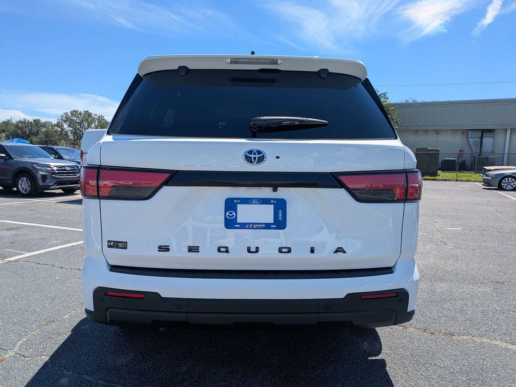 2024 Toyota Sequoia SR5