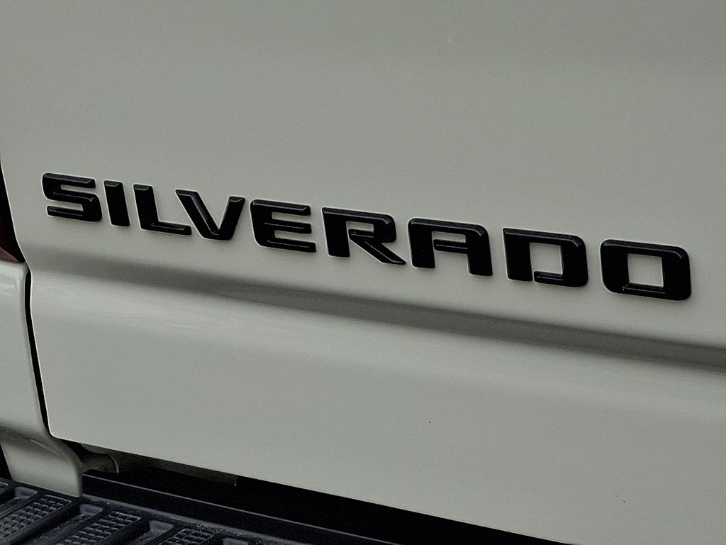 Thumbnail: 2026 Chevrolet Silverado 2500 - 11