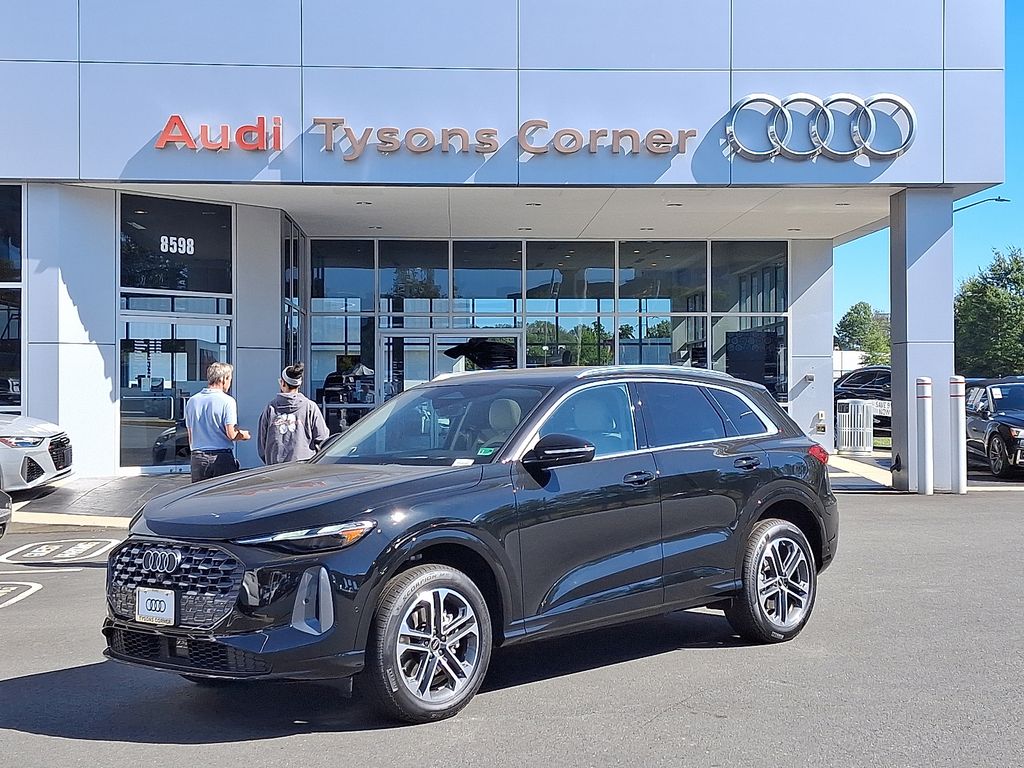 Thumbnail: 2025 Audi Q5 - 1