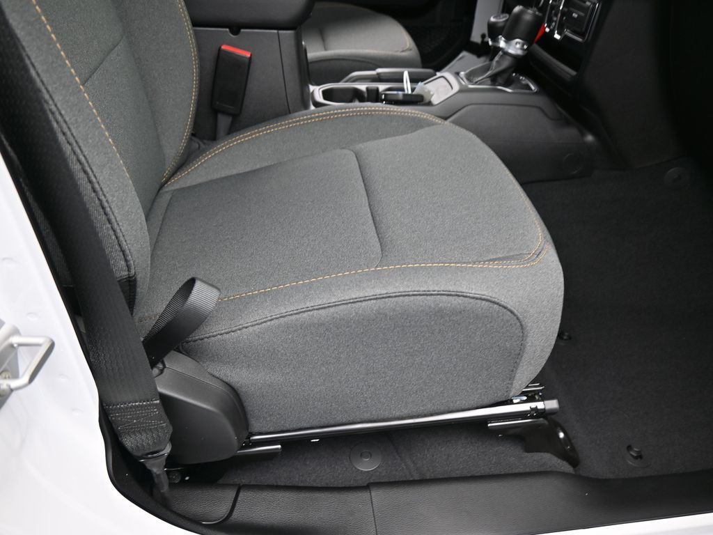 New 2026 Bright White Clearcoat Jeep Sport image 31