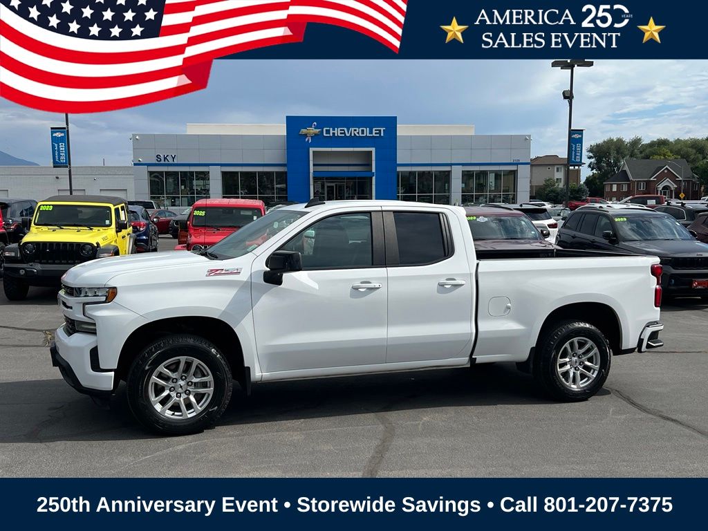 Summit White 2020 Chevrolet Silverado 1500 Pickup Truck Four-Wheel Drive 8-Speed Automatic