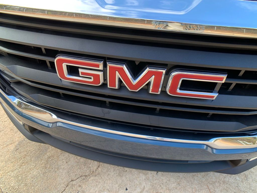 2024 GMC Terrain SLE 11