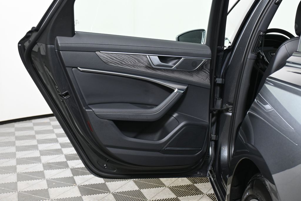 Thumbnail: 2025 Audi A6 - 32