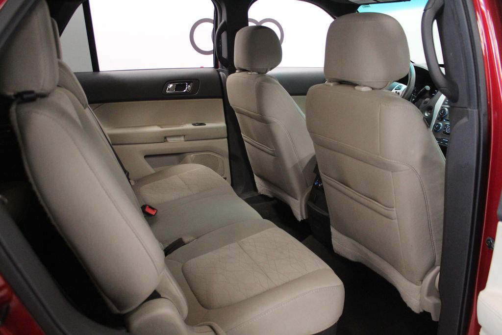 Thumbnail: 2013 Ford Explorer - 25