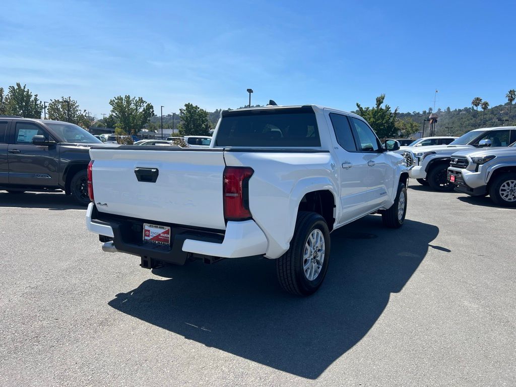 2025 Toyota Tacoma SR5 Double Cab photo 3