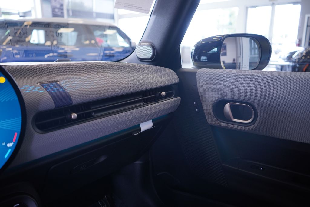 Thumbnail: 2026 MINI Cooper - 11