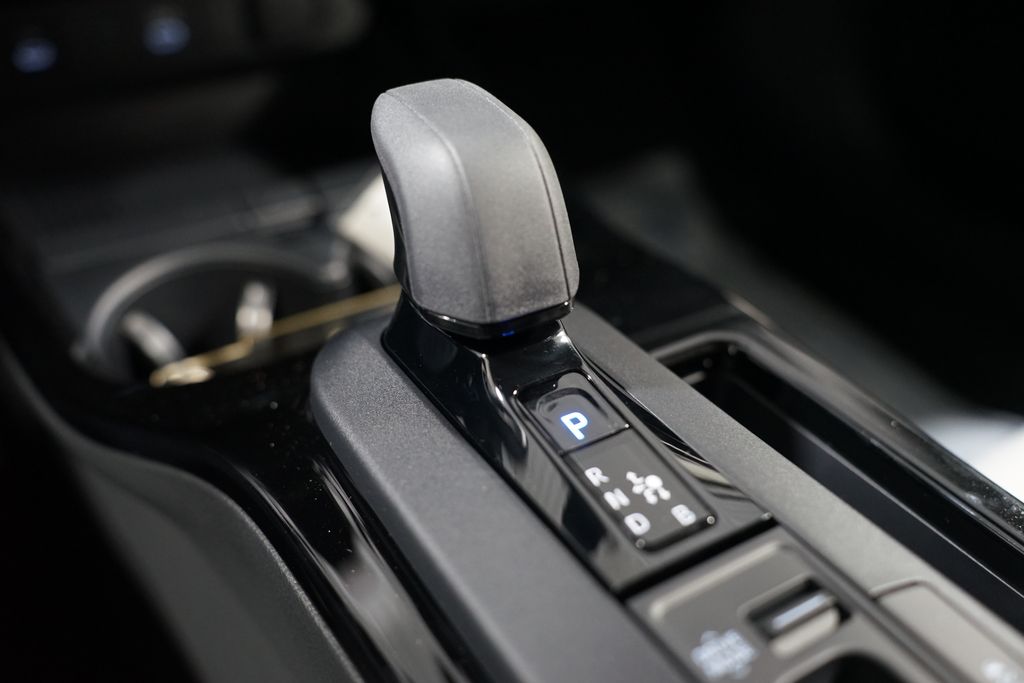 2025 Toyota Prius LE 21