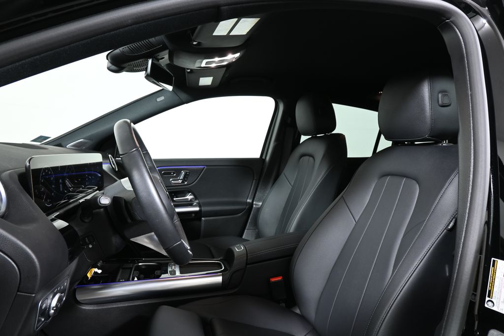 Thumbnail: 2025 Mercedes-Benz GLA - 15