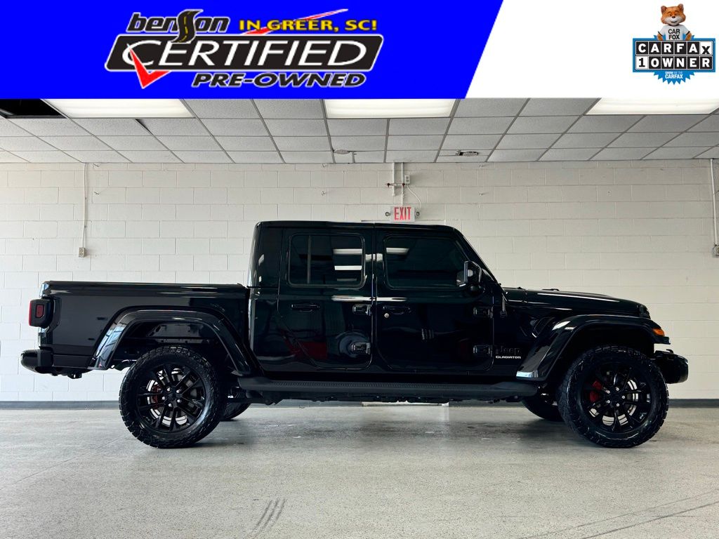 Black Clearcoat 2022 Jeep Gladiator High Altitude Crew Cab 4WD Pickup Truck Four-Wheel Drive 8-Speed Automatic