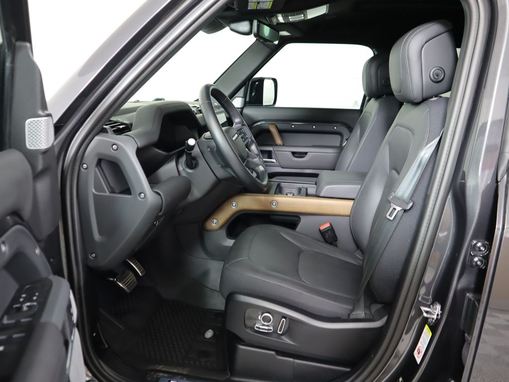 Thumbnail: 2024 Land Rover Defender - 20