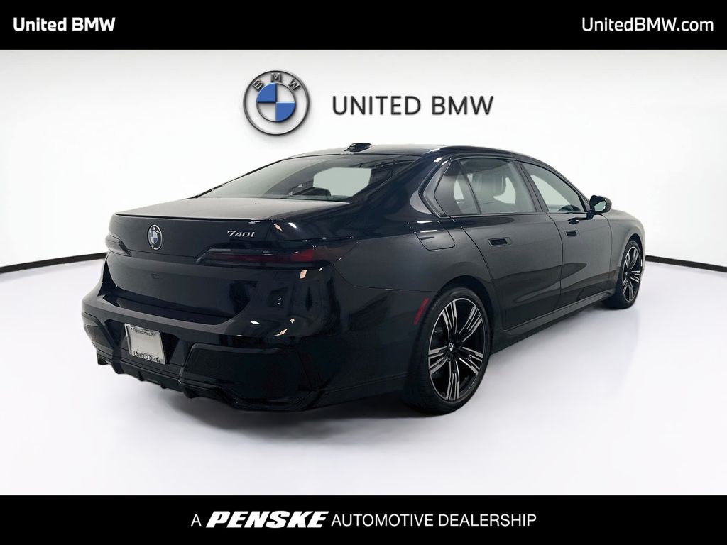 Thumbnail: 2025 BMW 7 Series - 5