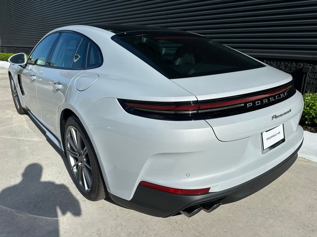 Thumbnail: 2025 Porsche Panamera - 3