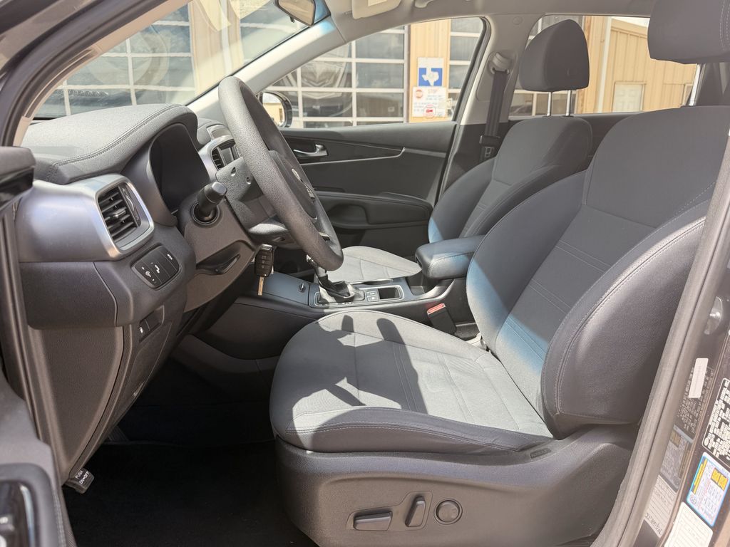 2019 Kia Sorento LX Gray at Community Kia
