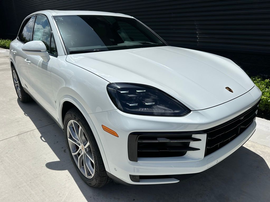 Thumbnail: 2025 Porsche Cayenne - 10