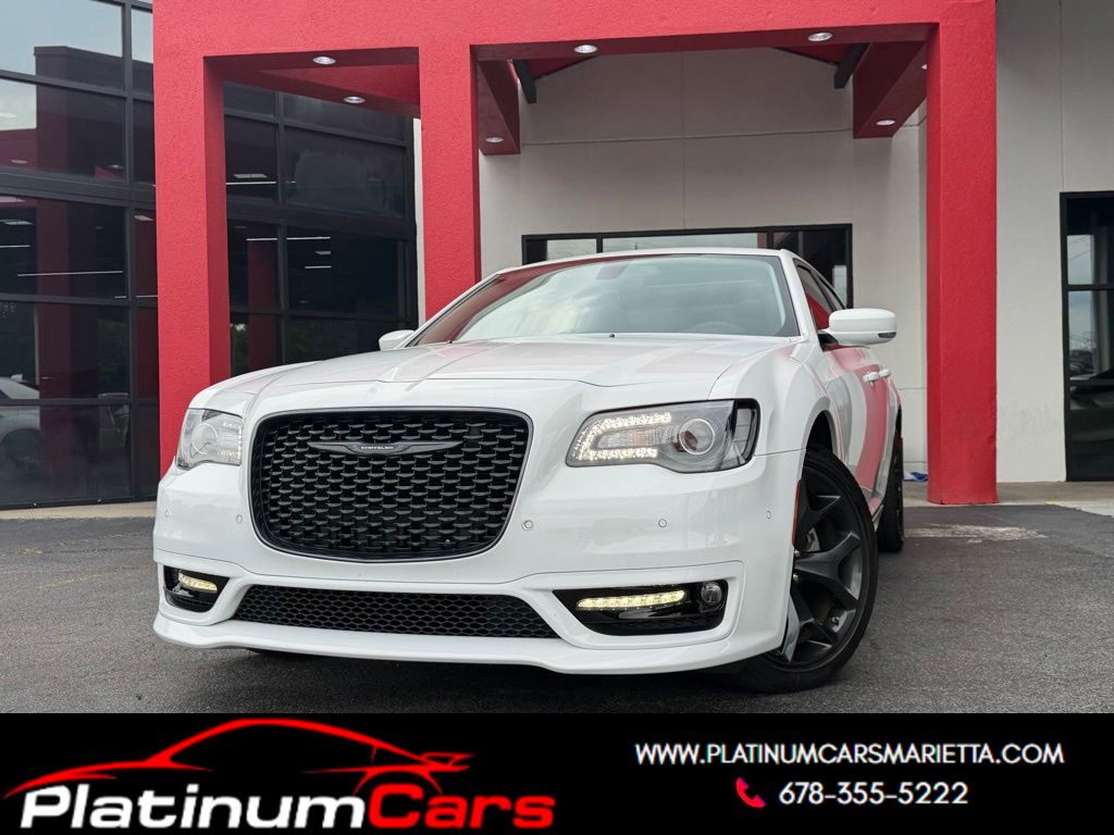 Bright White Clearcoat 2023 Chrysler 300 Sedan Rear-Wheel Drive 8-Speed Automatic