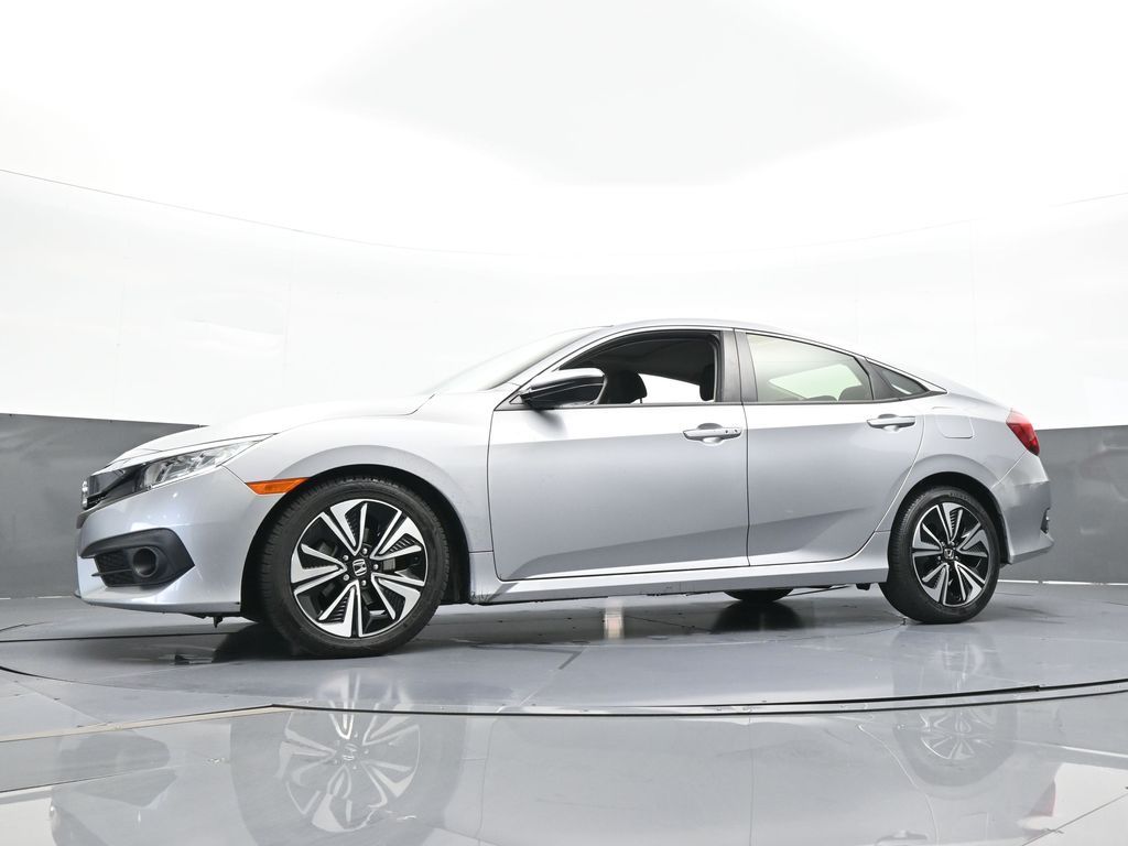 Used 2018 Silver Metallic Honda EX-T image 44