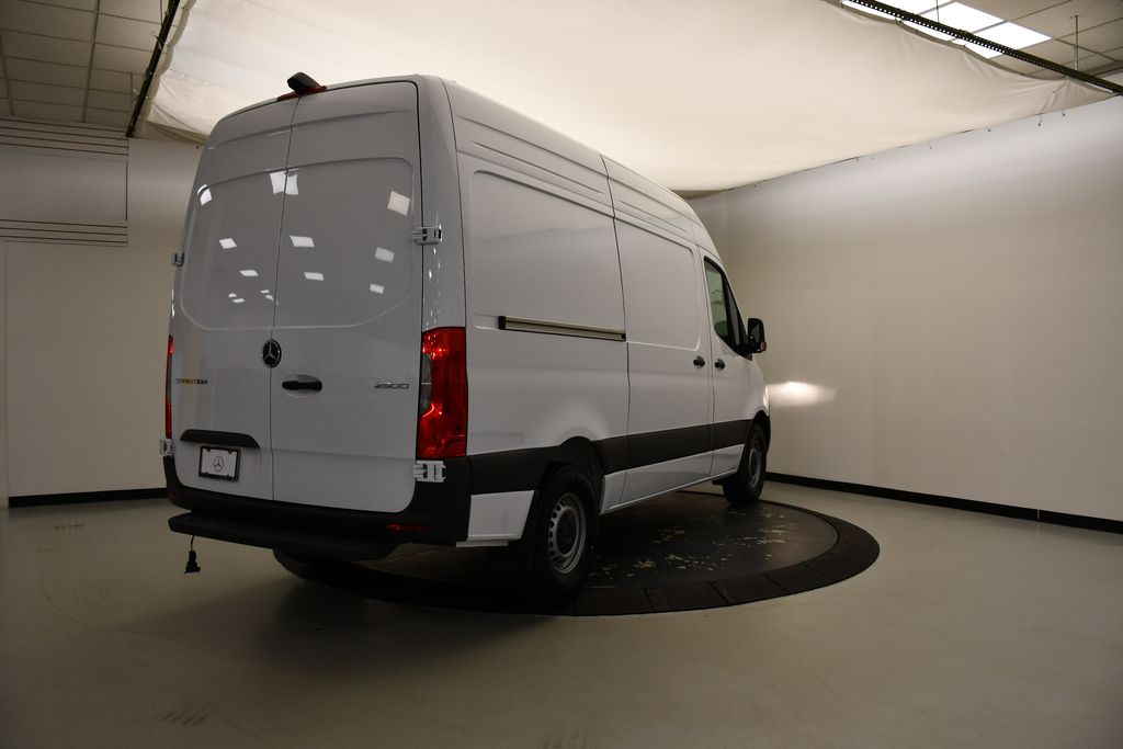 2025 Mercedes-Benz Sprinter 2500 5