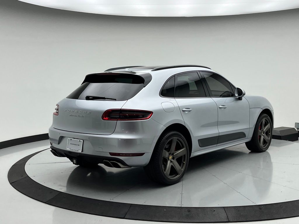 Thumbnail: 2017 Porsche Macan - 7