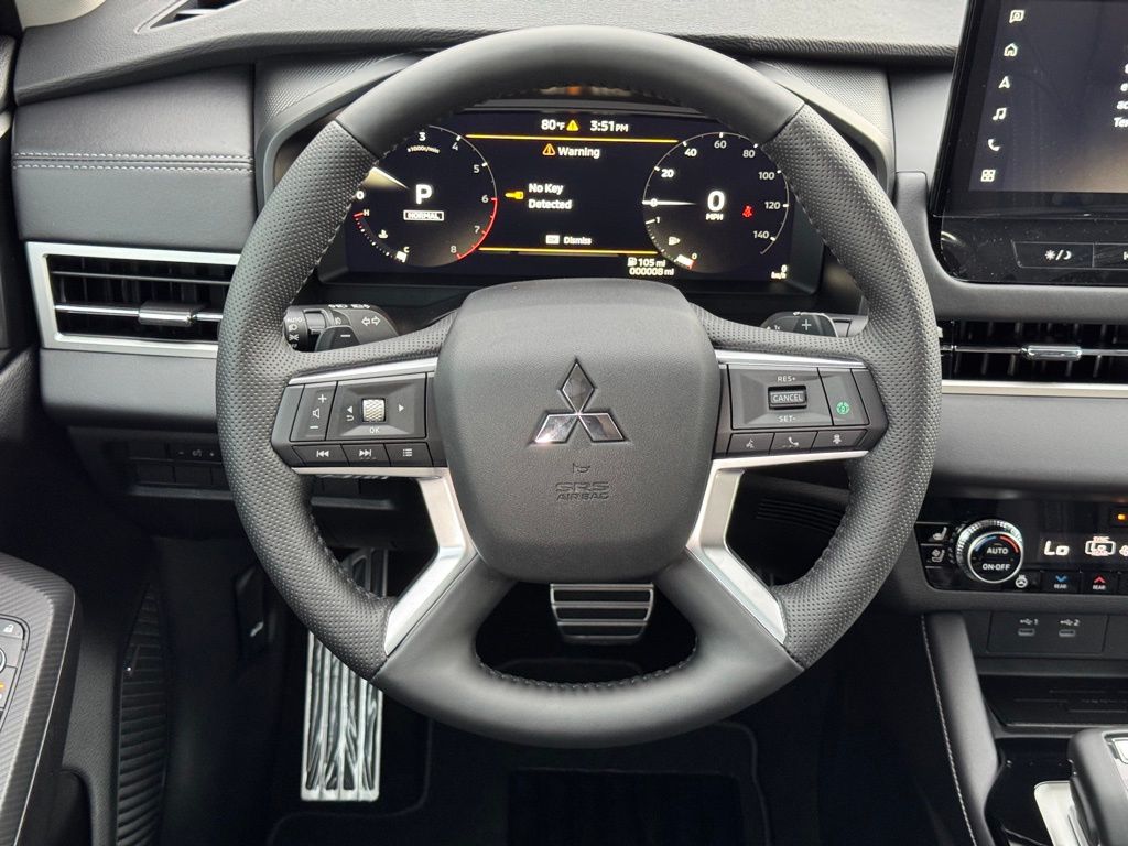 2025 Mitsubishi Outlander SEL photo 13