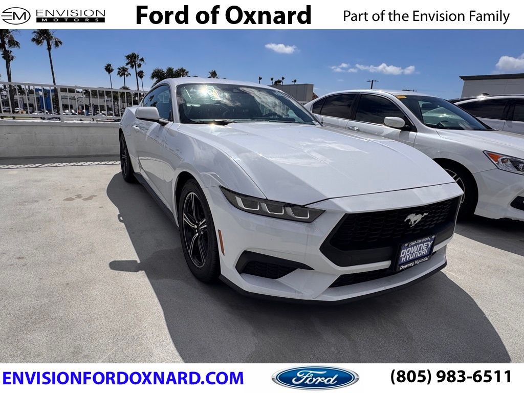 Oxford White 2024 Ford Mustang EcoBoost Premium Fastback RWD Coupe Rear-Wheel Drive Automatic