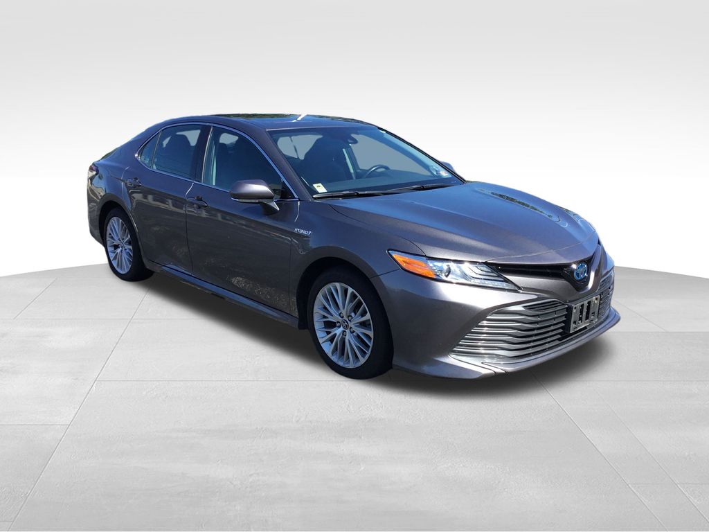 Thumbnail: 2020 Toyota Camry - 3