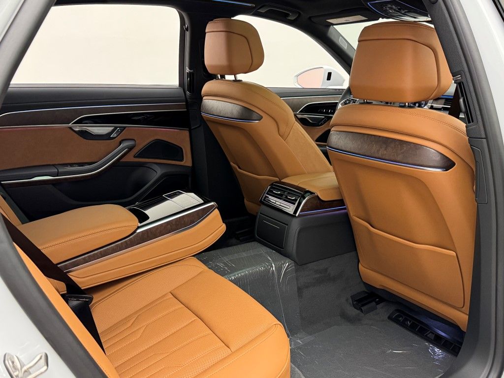 Thumbnail: 2025 Audi A8 - 24