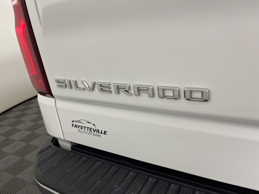 2023 Chevrolet Silverado 1500 LTZ 3