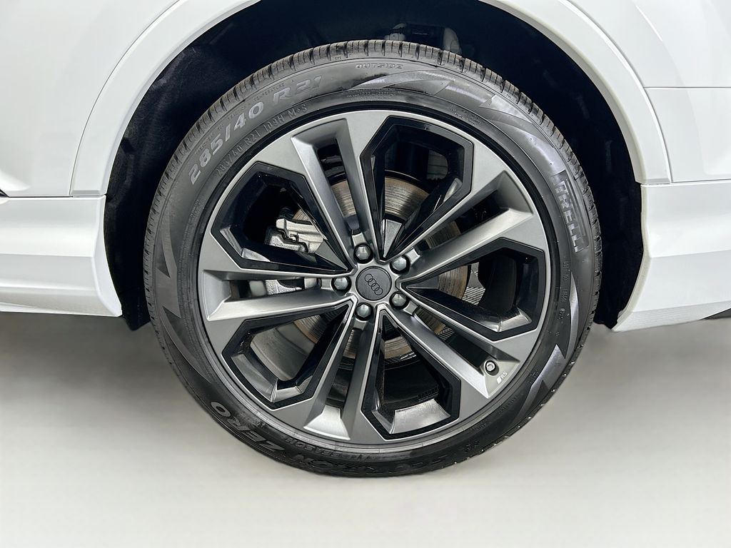 Thumbnail: 2026 Audi Q7 - 31