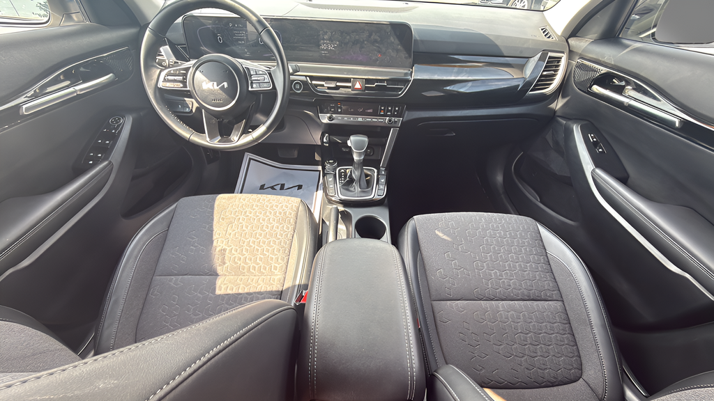 Used 2025 Kia Seltos SUV