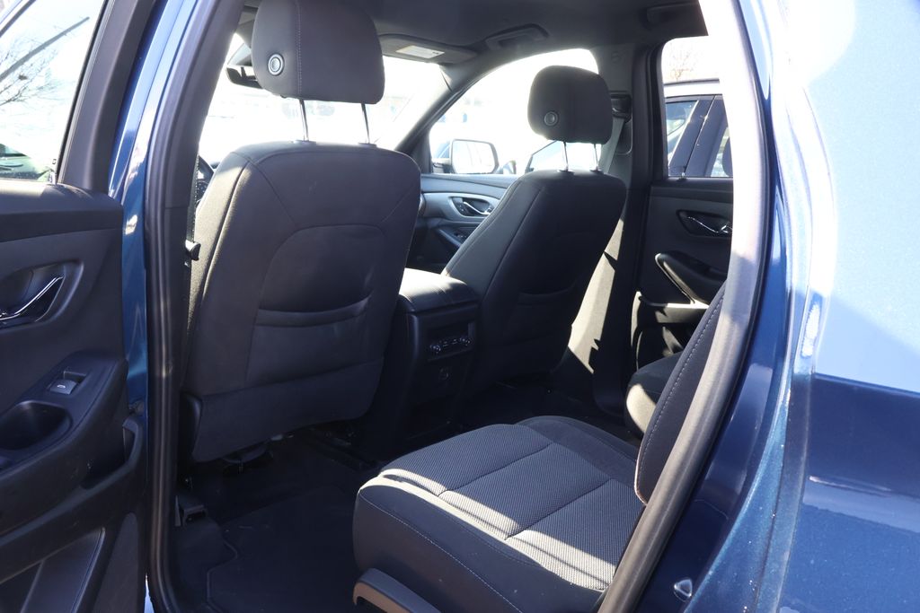 Thumbnail: 2023 Chevrolet Traverse - 27