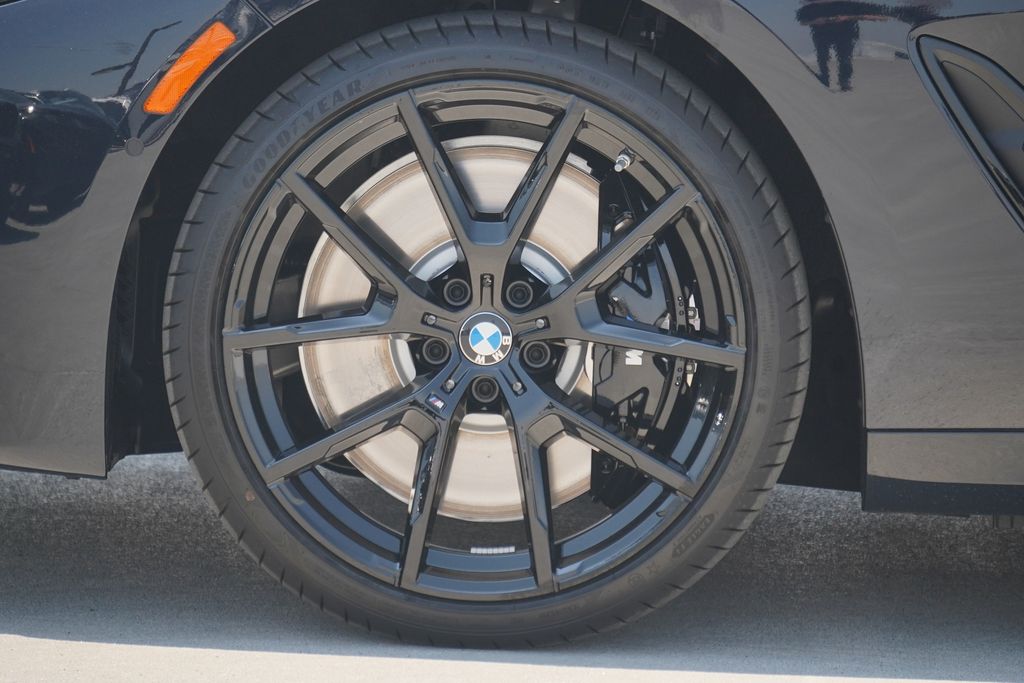 Thumbnail: 2026 BMW 8 Series - 5