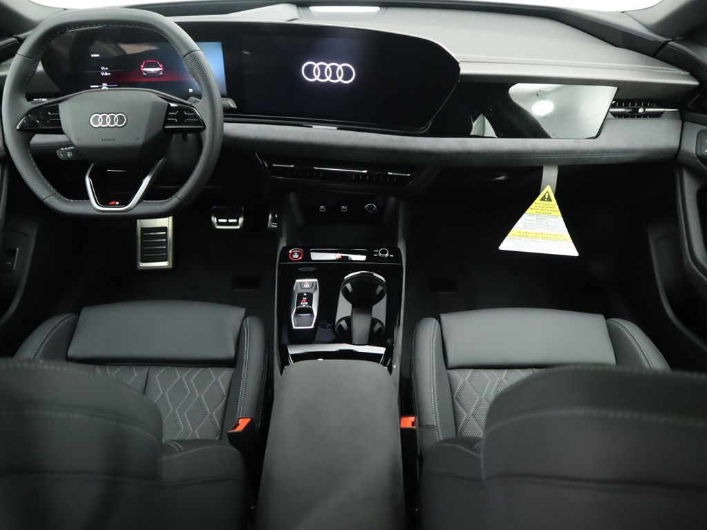 Thumbnail: 2025 Audi S6 - 13
