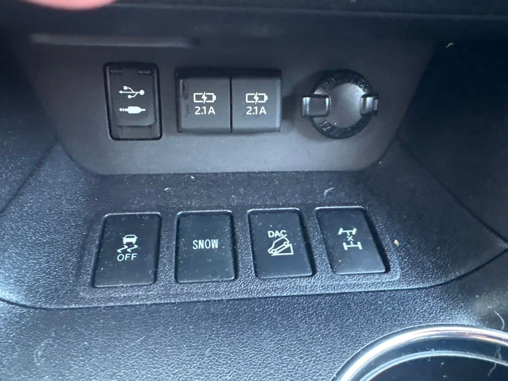 Used 2019 Black Toyota XLE image 18