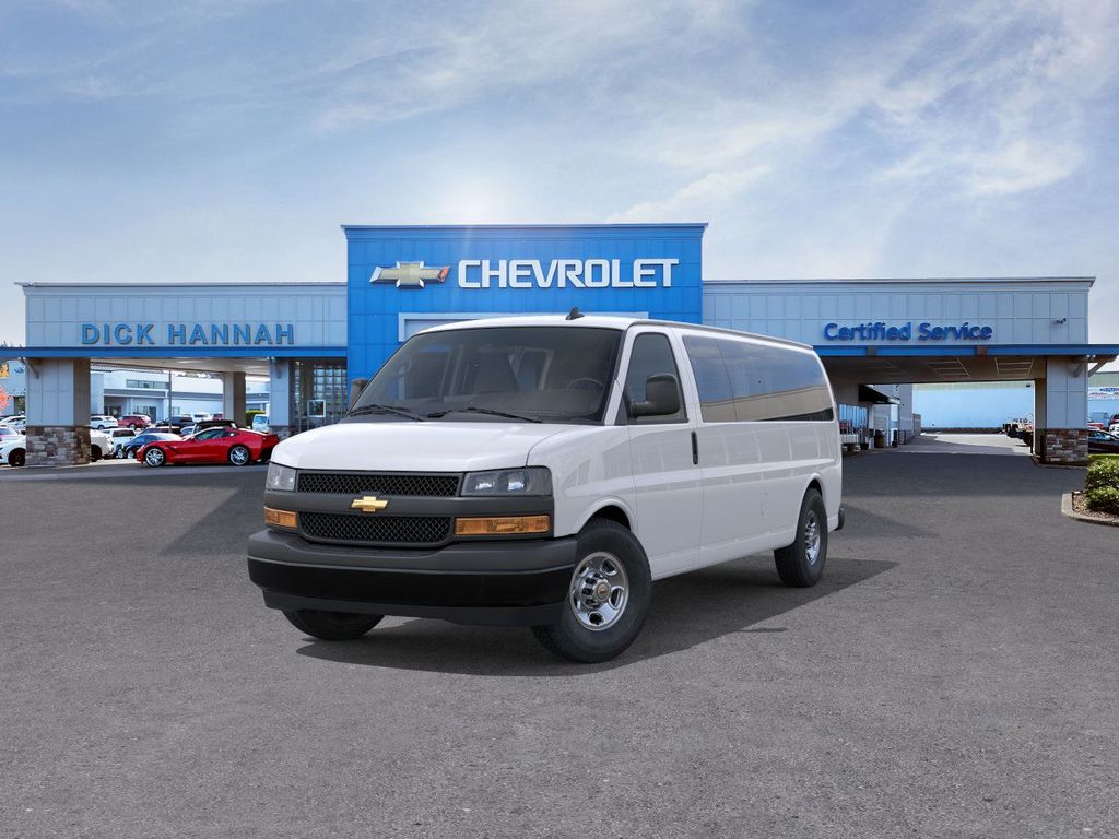 2025 Chevrolet Express 3500 LS